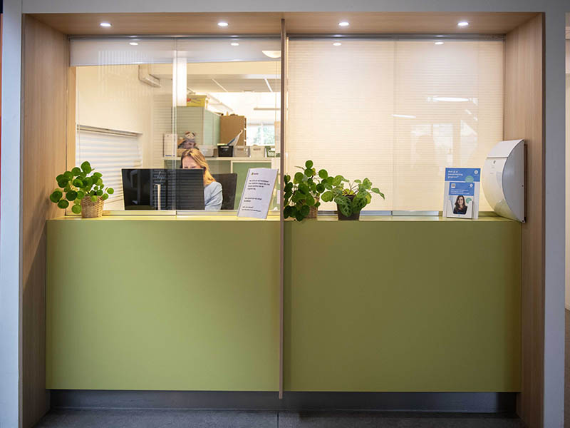 HK Binnen 4 balie 86